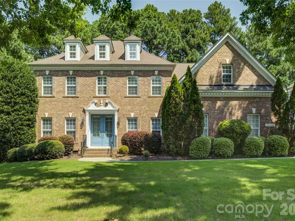 16815 Crosshaven Dr, Charlotte, NC 28278