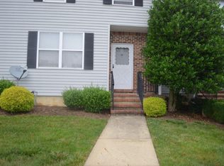 14 Peachtree Ln #305, Jamesburg, NJ
