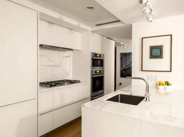 737 Park Avenue image 10 of 15