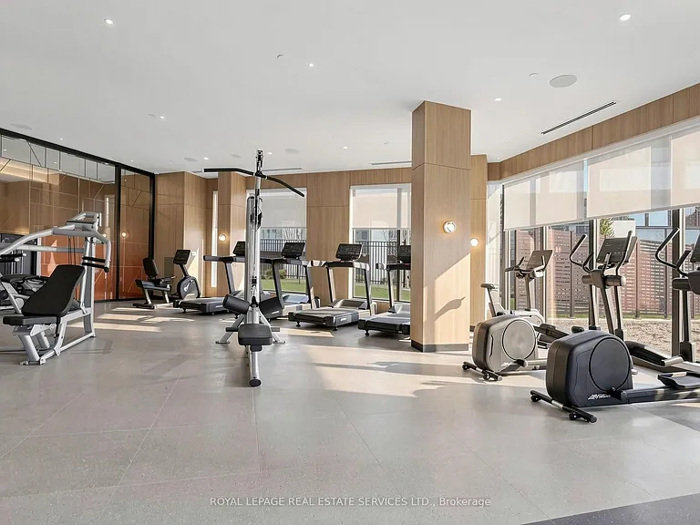 25 Cordova Ave #1210 — Photo 34