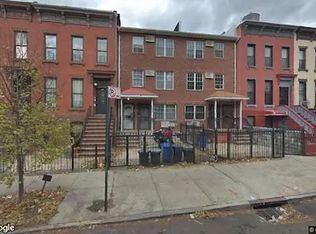 241 Vernon Ave, Brooklyn, NY 11206