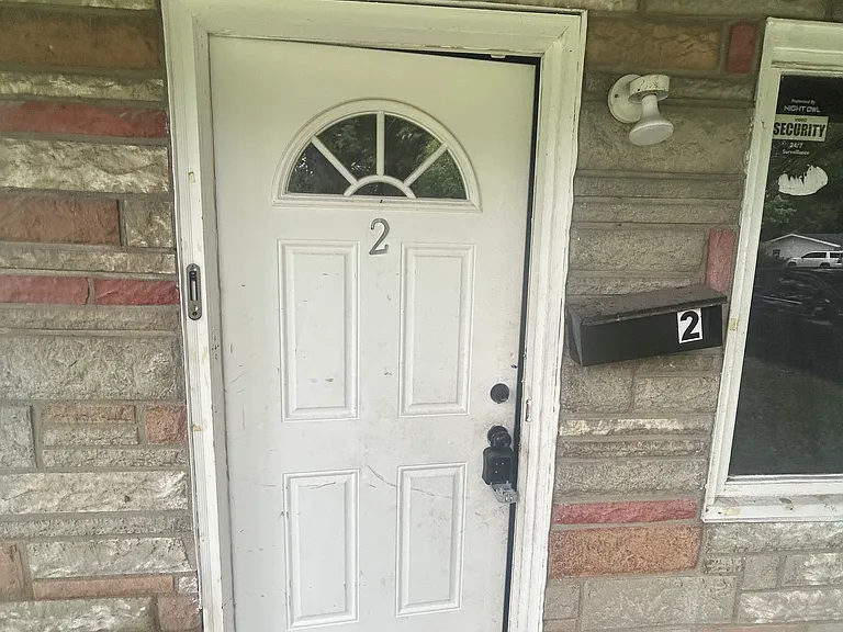 2 E Adams Dr — Photo 6