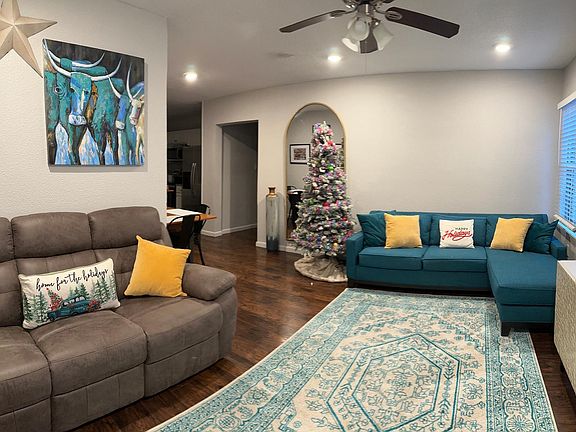 3rd image of 3515 Ivandell Ave
