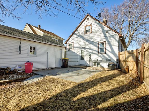 2nd image of 206 Fairview Ave