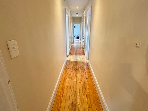 5th image of 104 Strathmore Rd #3