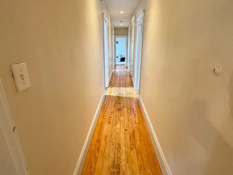 104 Strathmore Rd #3 — Photo 9