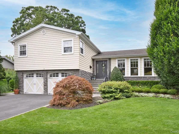 19 Clinton Lane, Jericho, NY 11753