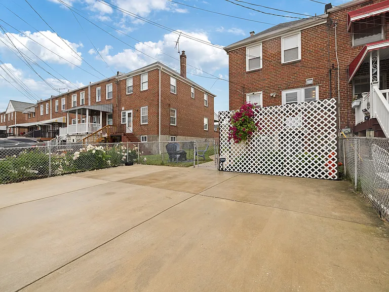 6834 Duluth Ave — Photo 14