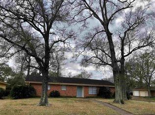 5195 Laurel St, Beaumont, TX 77707