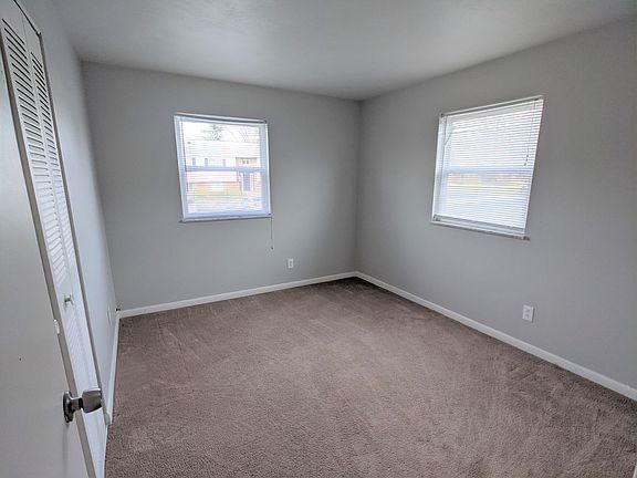 3rd image of 268 Meadow Dr APT 5