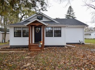 24609 Adams St, Kansasville, WI 53139