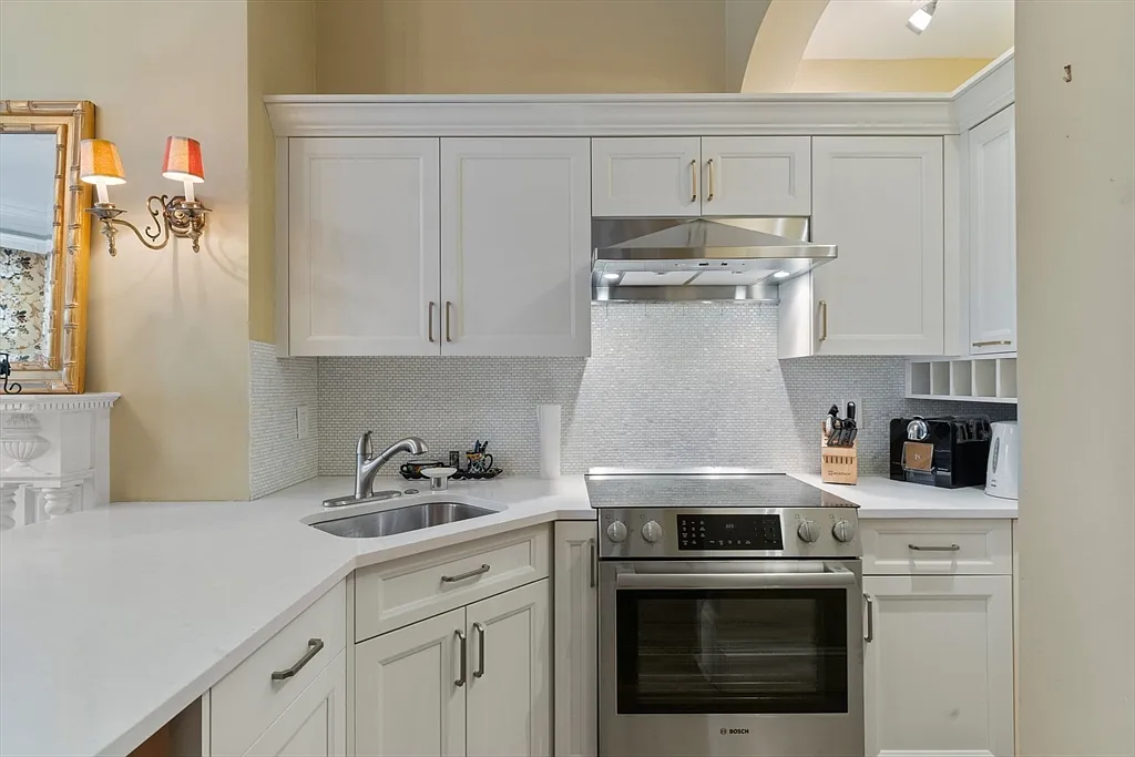 1 bed, 1.0 bath, 577 sqft, $5,250 — Photo 3
