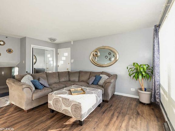 3rd image of 15759 Clifton Park Ave