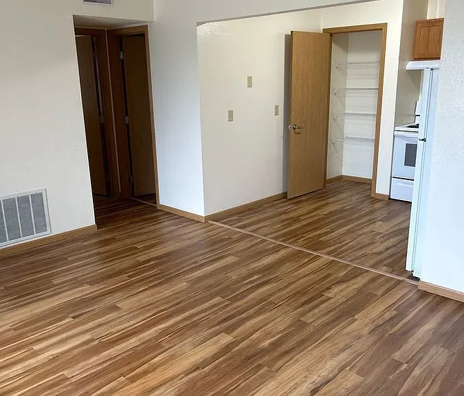 225 Ash St #20 — Photo 4
