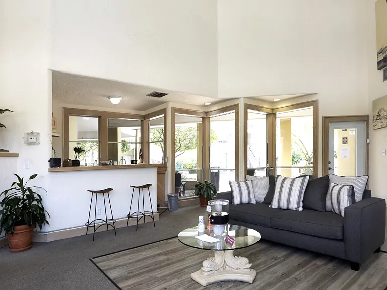 Lighthouse Bay Apartment Homes — Photo 7