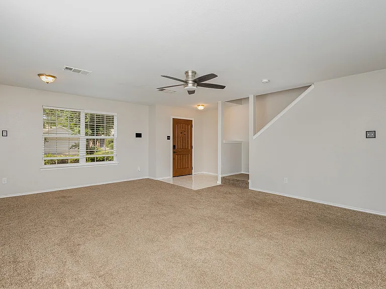 1121 Charlotte Dr — Photo 19