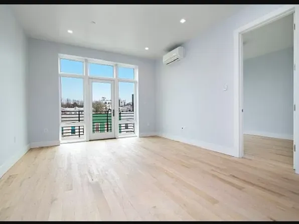 71 Cooper Street image 1 of 11
