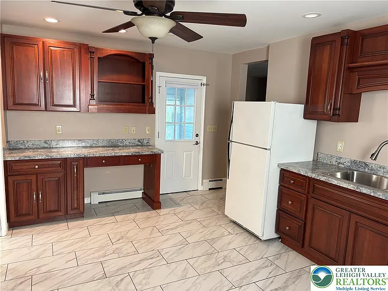 4414 Main St — Photo 4