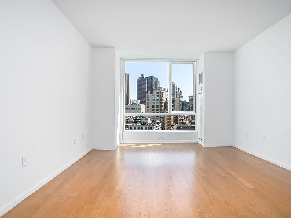 1st image of 200 Chambers St APT 14F