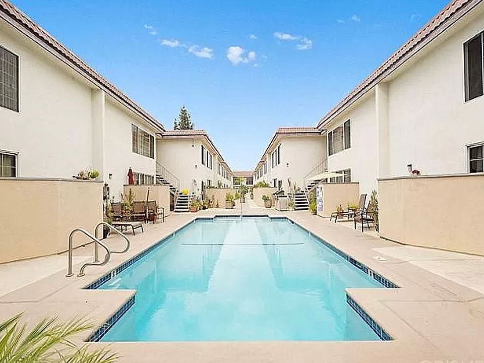 2nd image of 18640 Collins St APT 215
