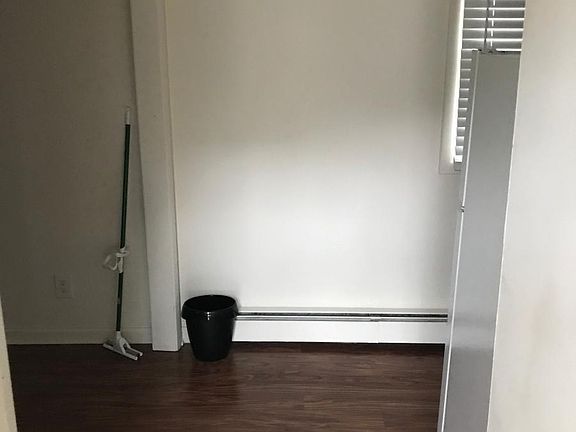 4th image of 122 Vanderbilt Ave