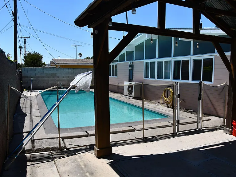2432 W Transit Ave — Photo 36