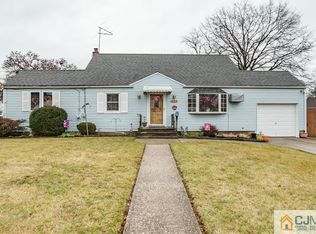 369 Amherst Rd, Linden, NJ 07036