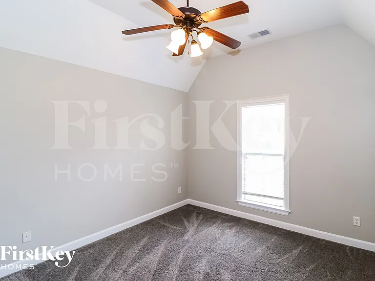 170 Southwind Dr — Photo 12