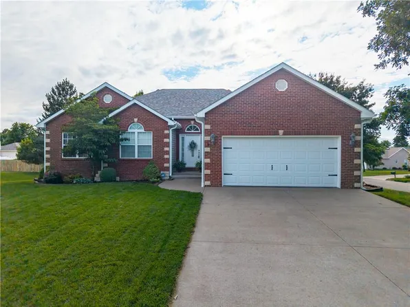 3100 Clarendon Rd, Sedalia, MO 65301