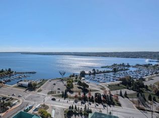 39 Mary St #1609, Barrie, ON L4N 1S9