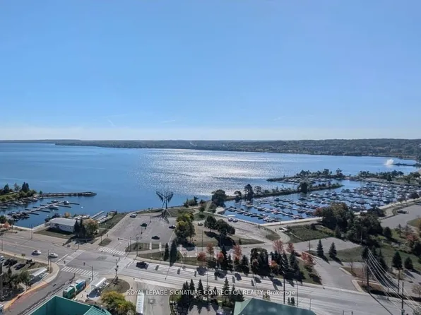 39 Mary St #1609, Barrie, ON L4N 1S9