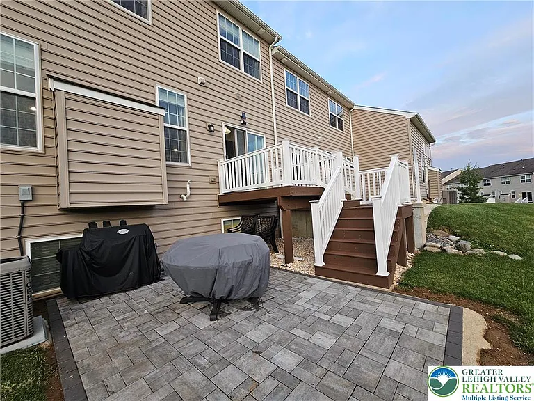 4613 Woodbrush Way — Photo 4