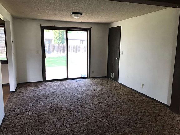 3rd image of 3411 W F St