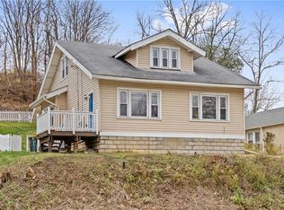 527 Coraopolis Rd, Coraopolis, PA 15108