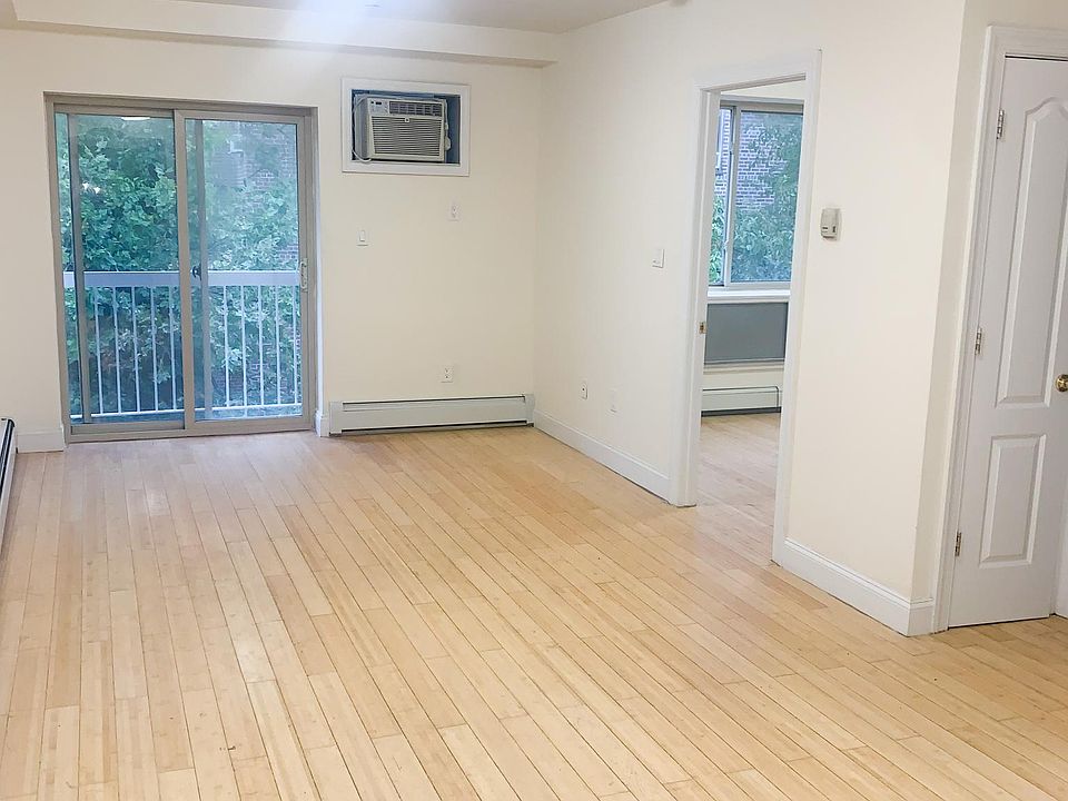1st image of 14133 Pershing Cres #3