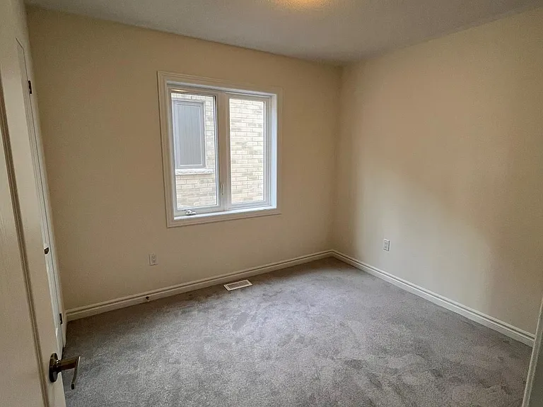 2107 Hallandale St — Photo 18