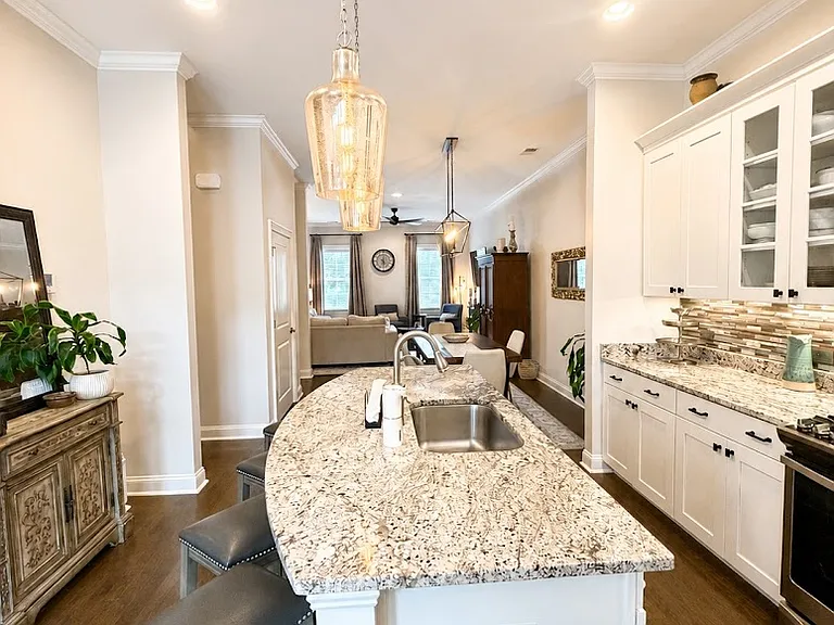 1057 Bowman Woods Dr — Photo 9
