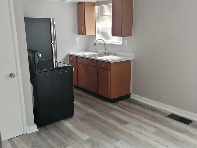 4 Poplar St #1 — Photo 7