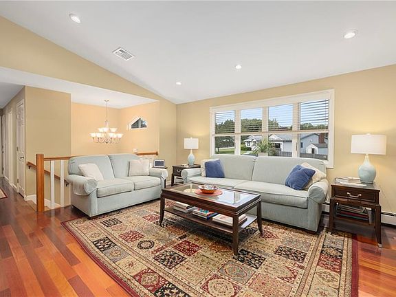 4th image of 36 Georgia Ave