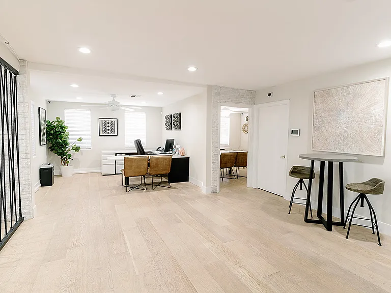 THE BENNETT — Photo 5
