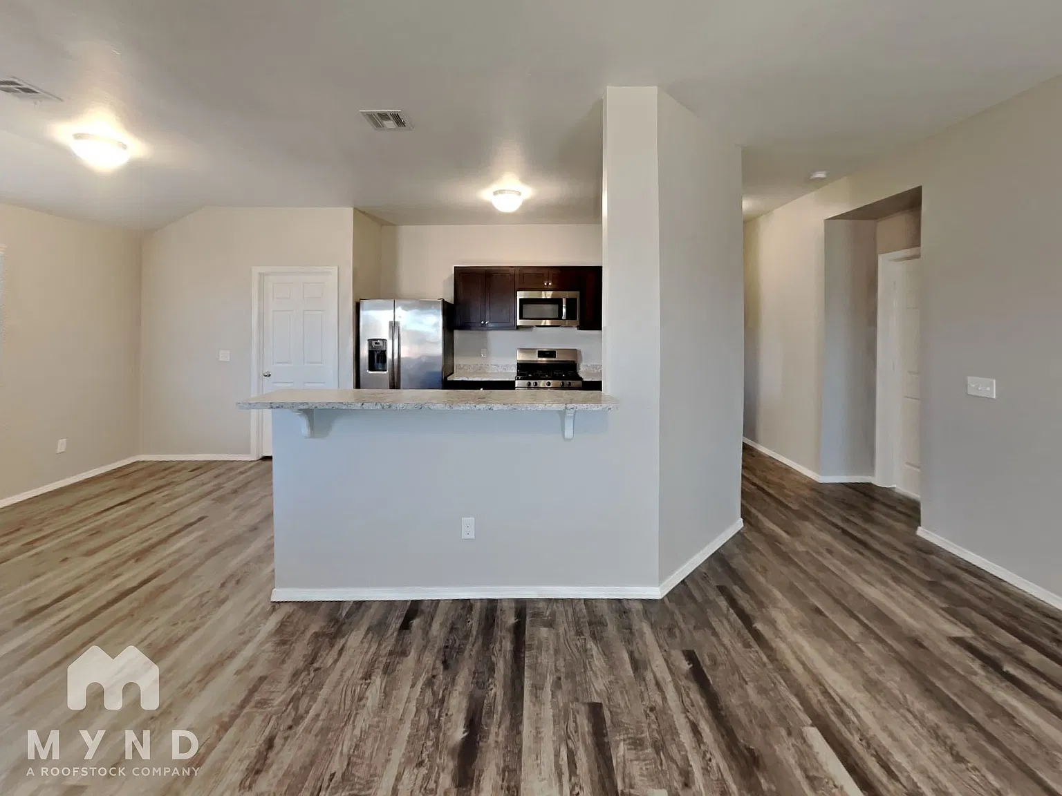 3 bed, 2.0 bath, 1393 sqft, $1,445 — Photo 3