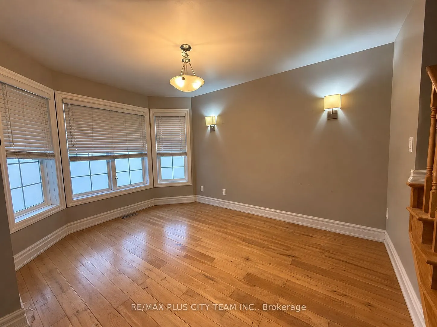 5 bed, $3,500 — Photo 2
