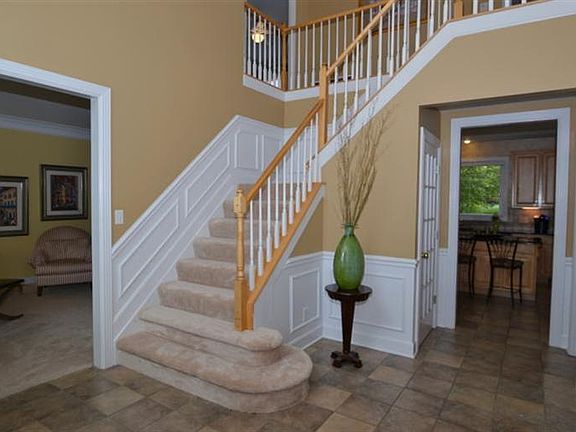 3rd image of 6092 Ash Hill Ct