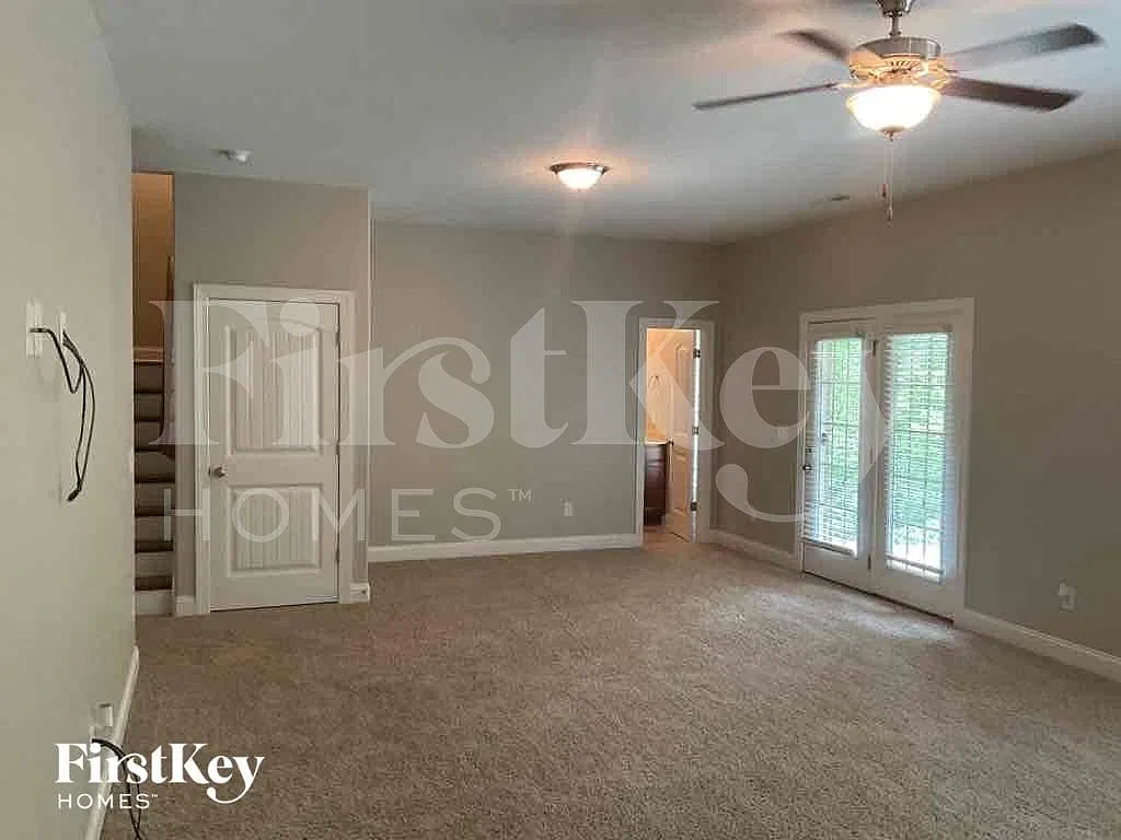 4 bed, 3.5 bath, 2780 sqft, $3,020 — Photo 4