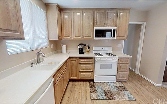 2nd image of 6056 Pimenta Ave