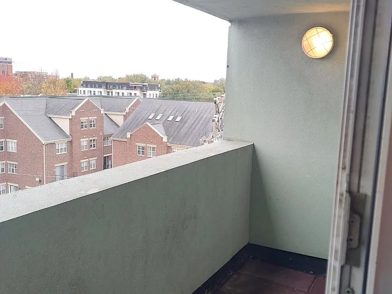 Park Terrace West Apartments — Photo 13