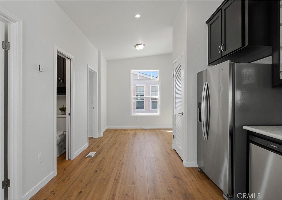 7th image of 8250 Lankershim Ivy 15 Blvd #82