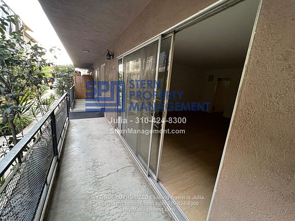 5th image of 3532 Mentone Ave #3