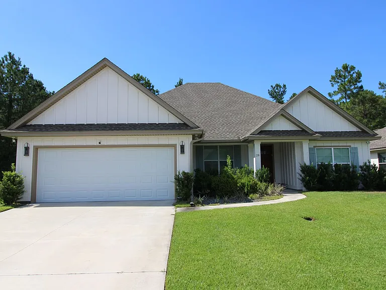 28 Redington Dr — Photo 1