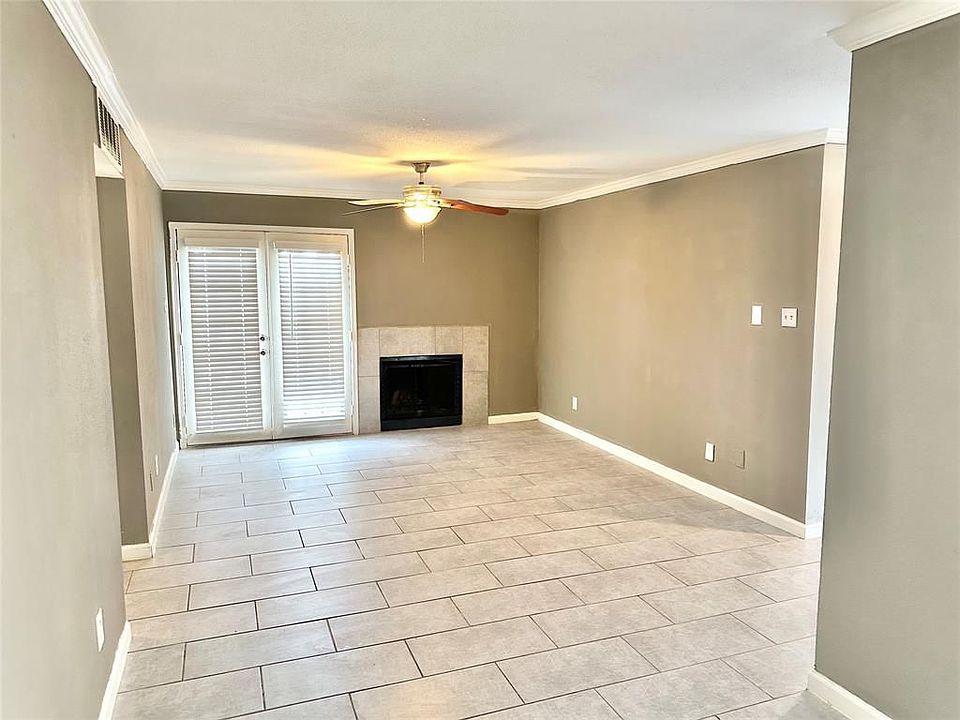 1st image of 12500 Sandpiper Dr APT 9